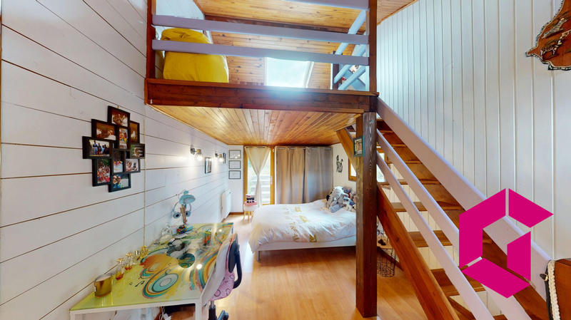 Maison - 99 m² - 4 pièces