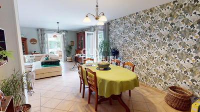 Maison - 216 m² - 6 pièces