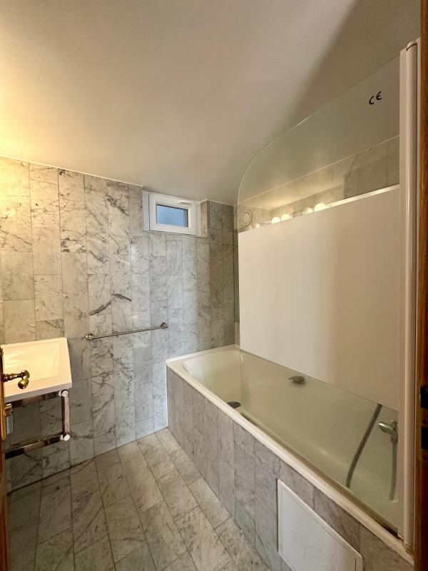 Appartement - 100 m² - 4 pièces