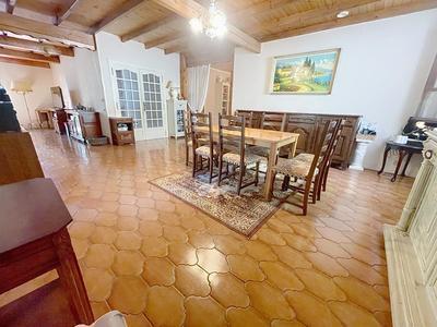 Maison - 165 m² - 6 pièces