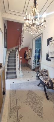 Maison - 327 m² - 12 pièces