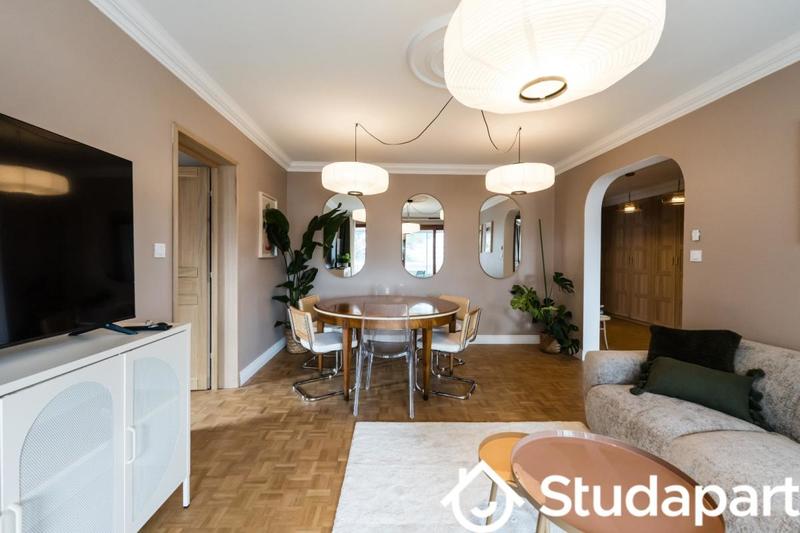 Chambre - 12 m² - 1 pièce