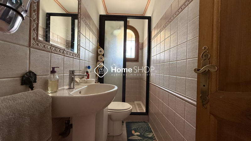 Villa - 196 m² - 7 pièces