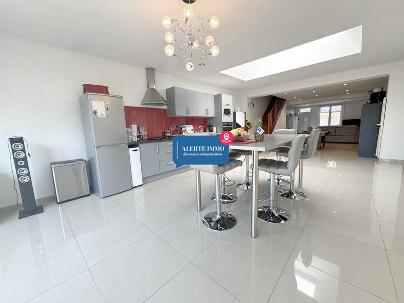 Maison - 141 m² - 5 pièces