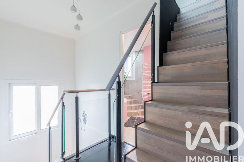 Maison - 127 m² - 6 pièces