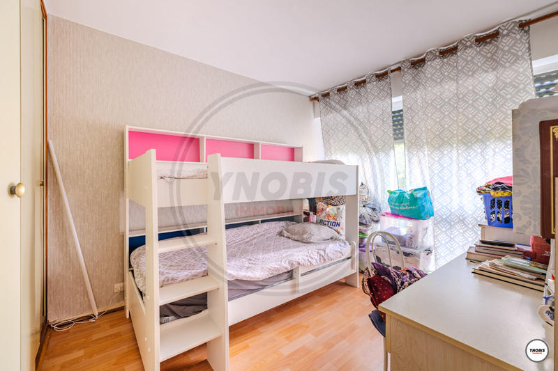 Appartement - 80 m² - 4 pièces