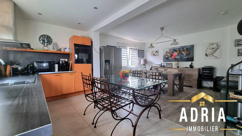 Maison - 90 m² - 5 pièces