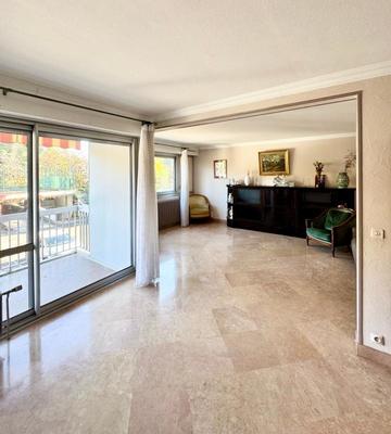 Appartement - 131 m² - 5 pièces