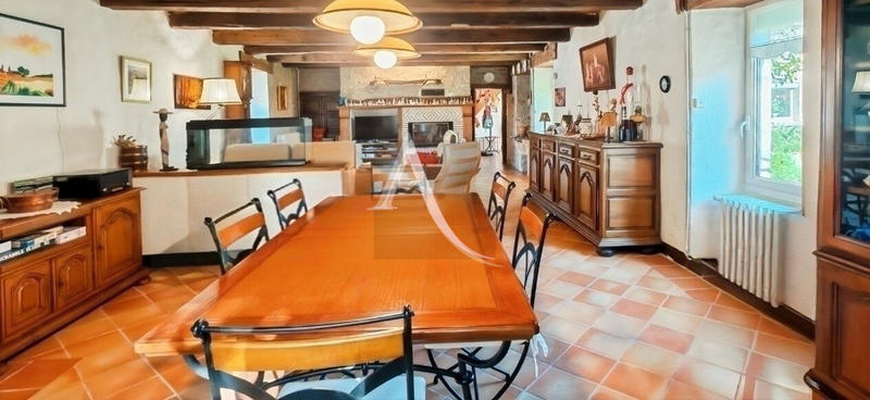 Maison - 196 m² - 6 pièces