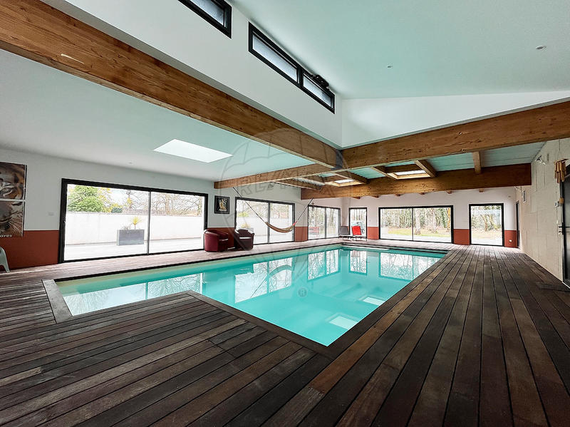 Propriété - 155 m² - 5 pièces