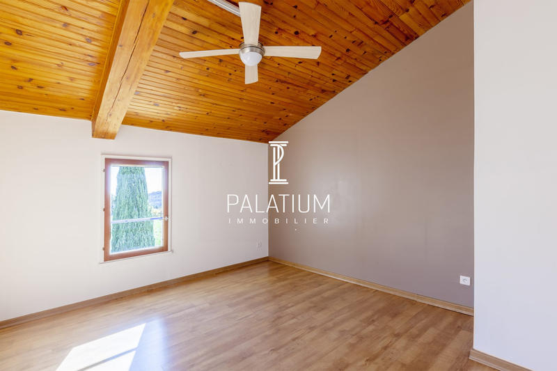 Maison - 326 m² - 9 pièces