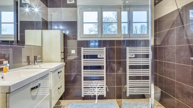 Maison - 190 m² - 6 pièces