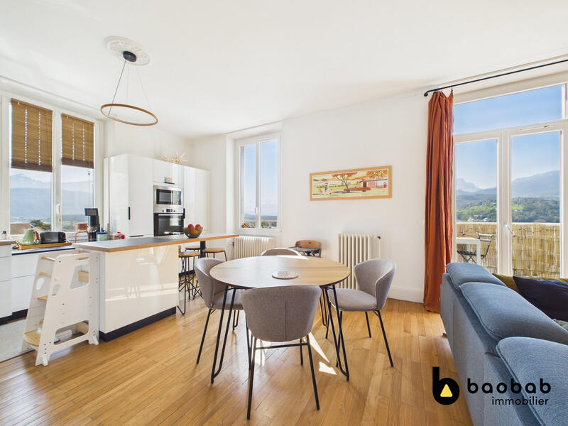 Appartement - 97 m² - 4 pièces