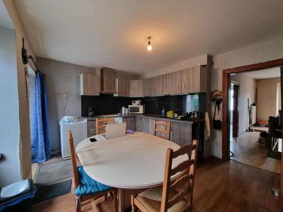 Maison - 198 m² - 10 pièces