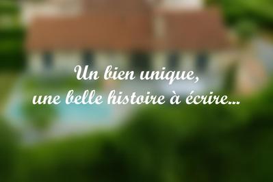 Villa - 346 m² - 8 pièces