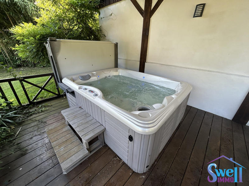 Maison ancienne - 205 m² - 11 pièces