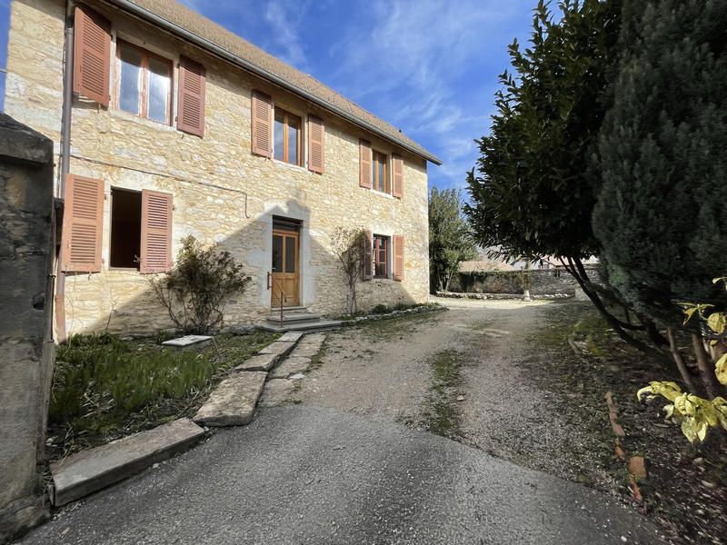 Maison - 170 m² - 7 pièces