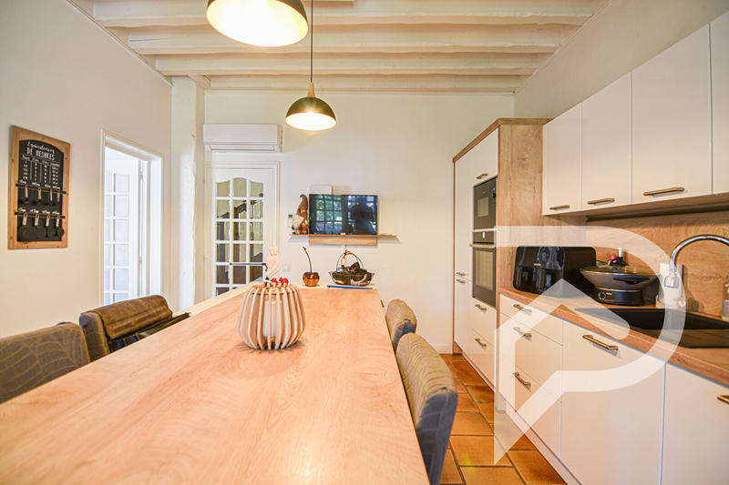 Maison - 185 m² - 6 pièces