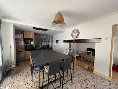 Appartement - 82 m² - 3 pièces