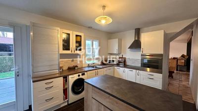 Maison - 90 m² - 5 pièces