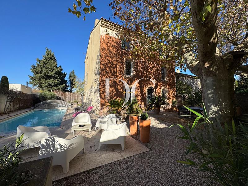 Maison ancienne - 180 m² - 6 pièces