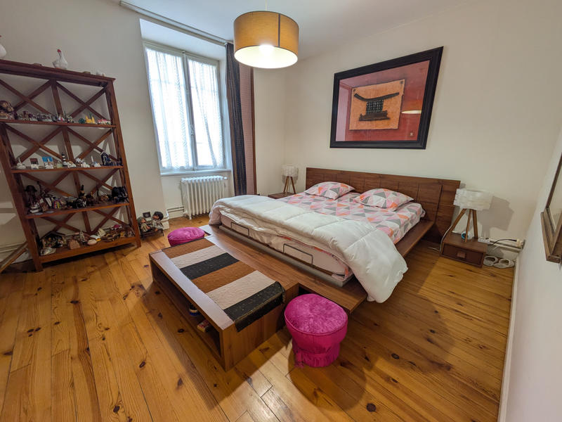 Maison - 307 m² - 16 pièces