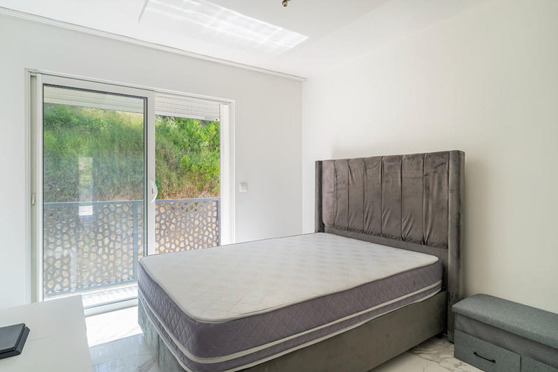 Maison - 210 m² - 7 pièces