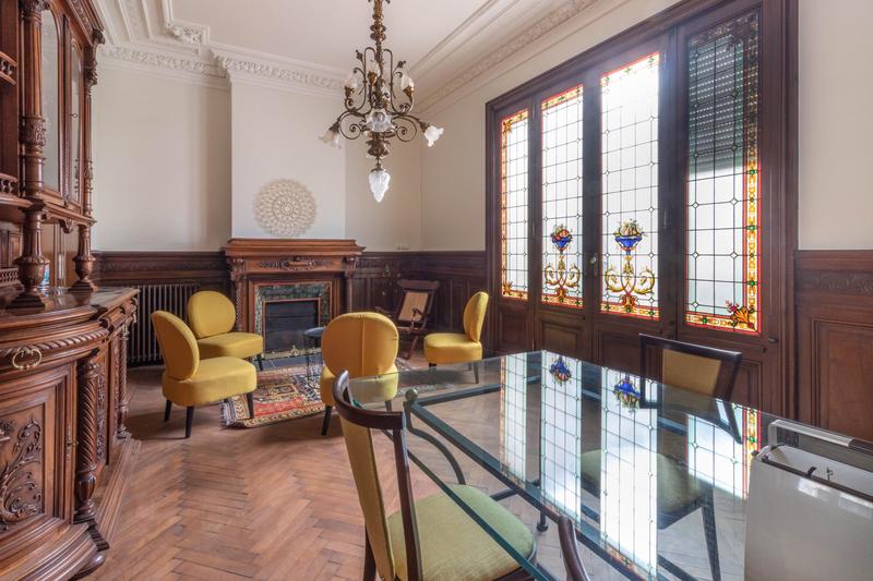 Maison - 292 m² - 10 pièces