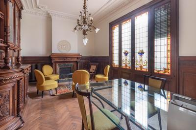 Maison - 292 m² - 10 pièces