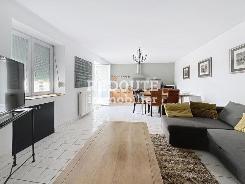 Maison - 220 m² - 6 pièces