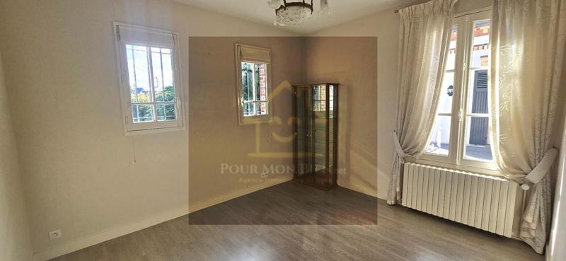 Hôtel particulier - 300 m² - 10 pièces