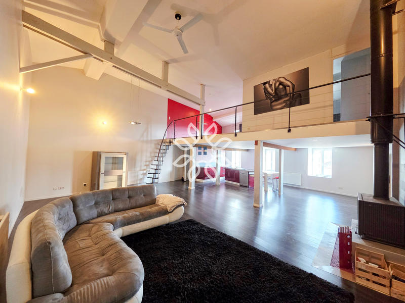 Maison - 135 m² - 2 pièces