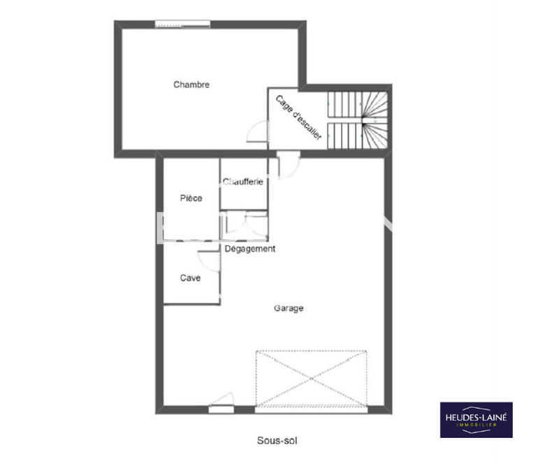 Maison - 225 m² - 7 pièces