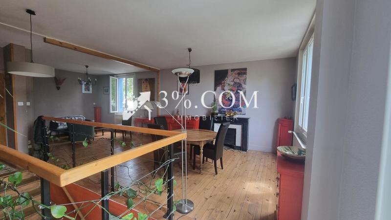 Maison - 240 m² - 8 pièces