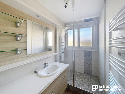 Appartement - 83 m² - 5 pièces