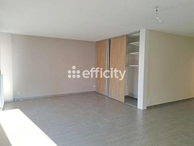 Appartement - 92 m² - 5 pièces