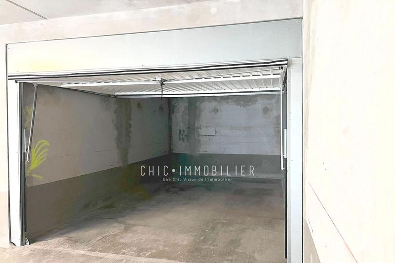 Parking / Garage - 15 m²