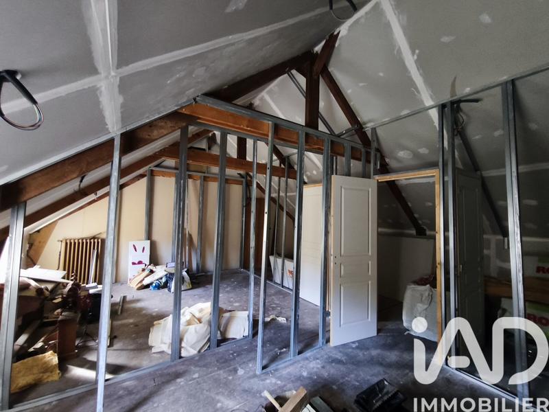 Maison - 240 m² - 6 pièces