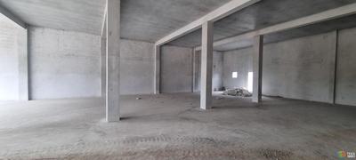 Local commercial - 1 200 m² - 1 pièce