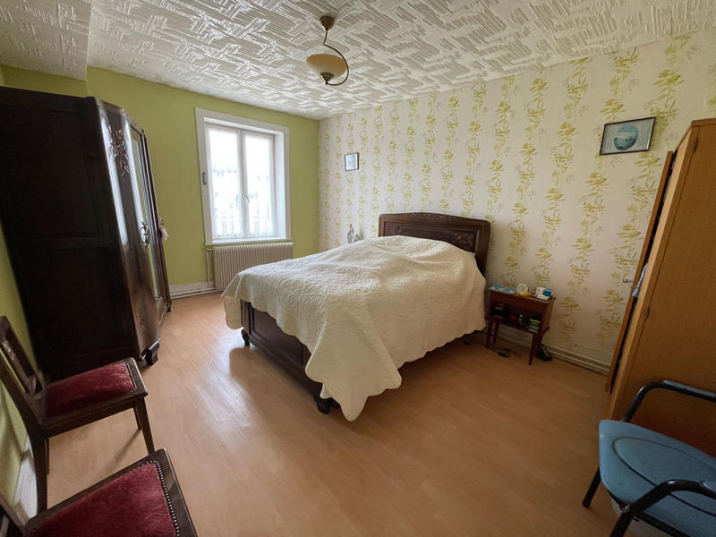 Maison - 208 m² - 8 pièces