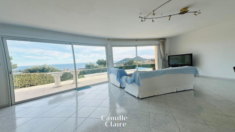 Villa - 240 m² - 10 pièces