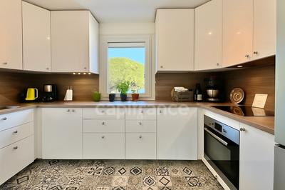 Appartement - 97 m² - 4 pièces