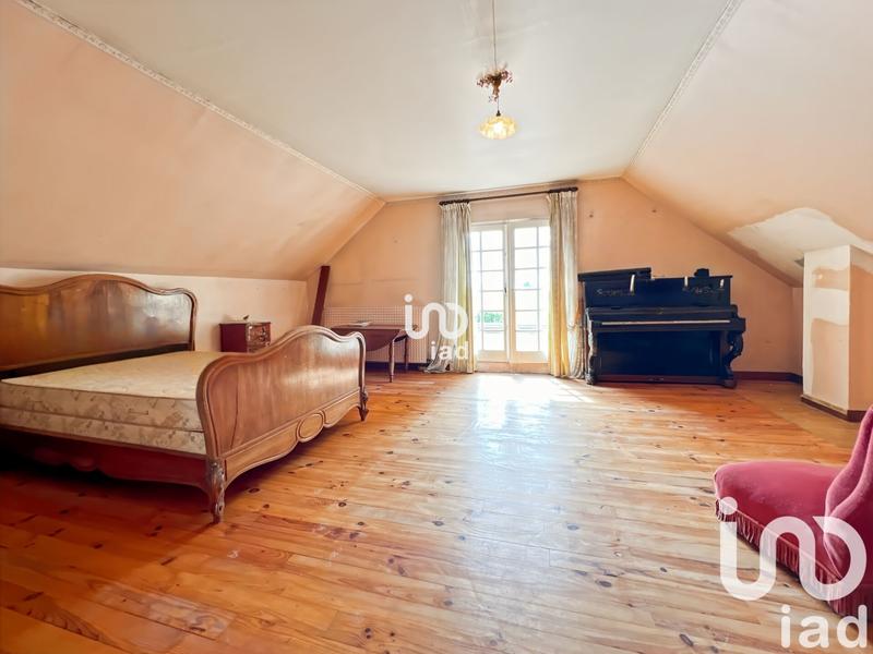 Maison - 207 m² - 7 pièces