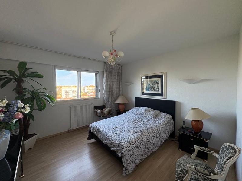 Appartement - 128 m² - 5 pièces