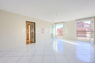 Appartement - 83 m² - 3 pièces