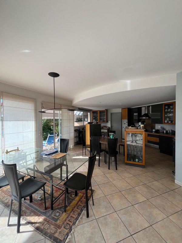 Maison d'architecte - 235 m² - 8 pièces