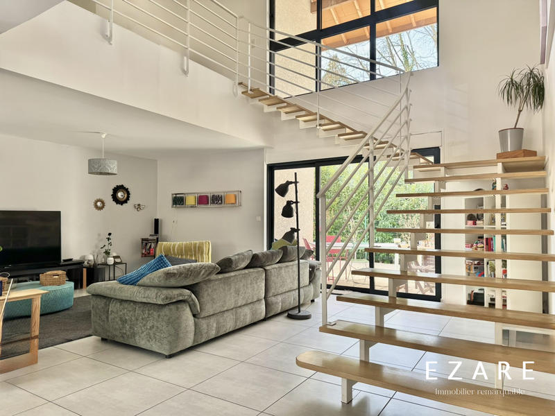 Maison - 357 m² - 7 pièces