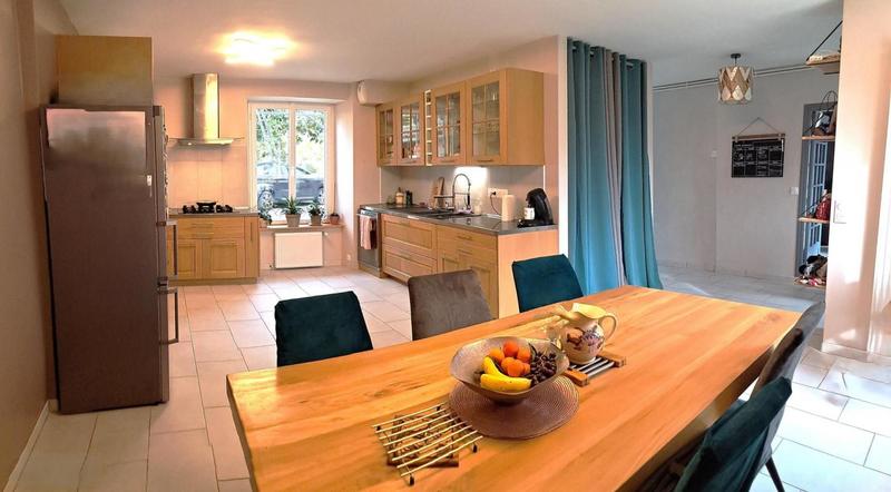 Maison - 160 m² - 6 pièces