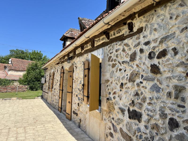 Maison traditionnelle - 213 m² - 6 pièces