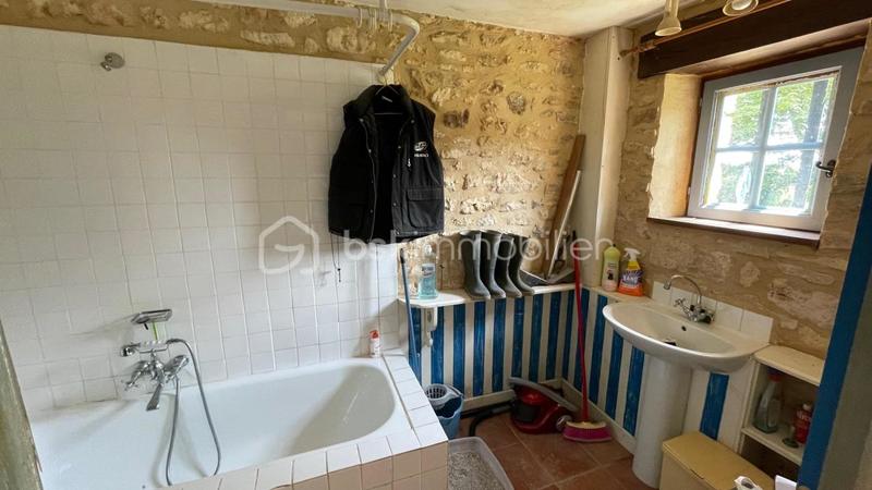 Demeure - 226 m² - 7 pièces